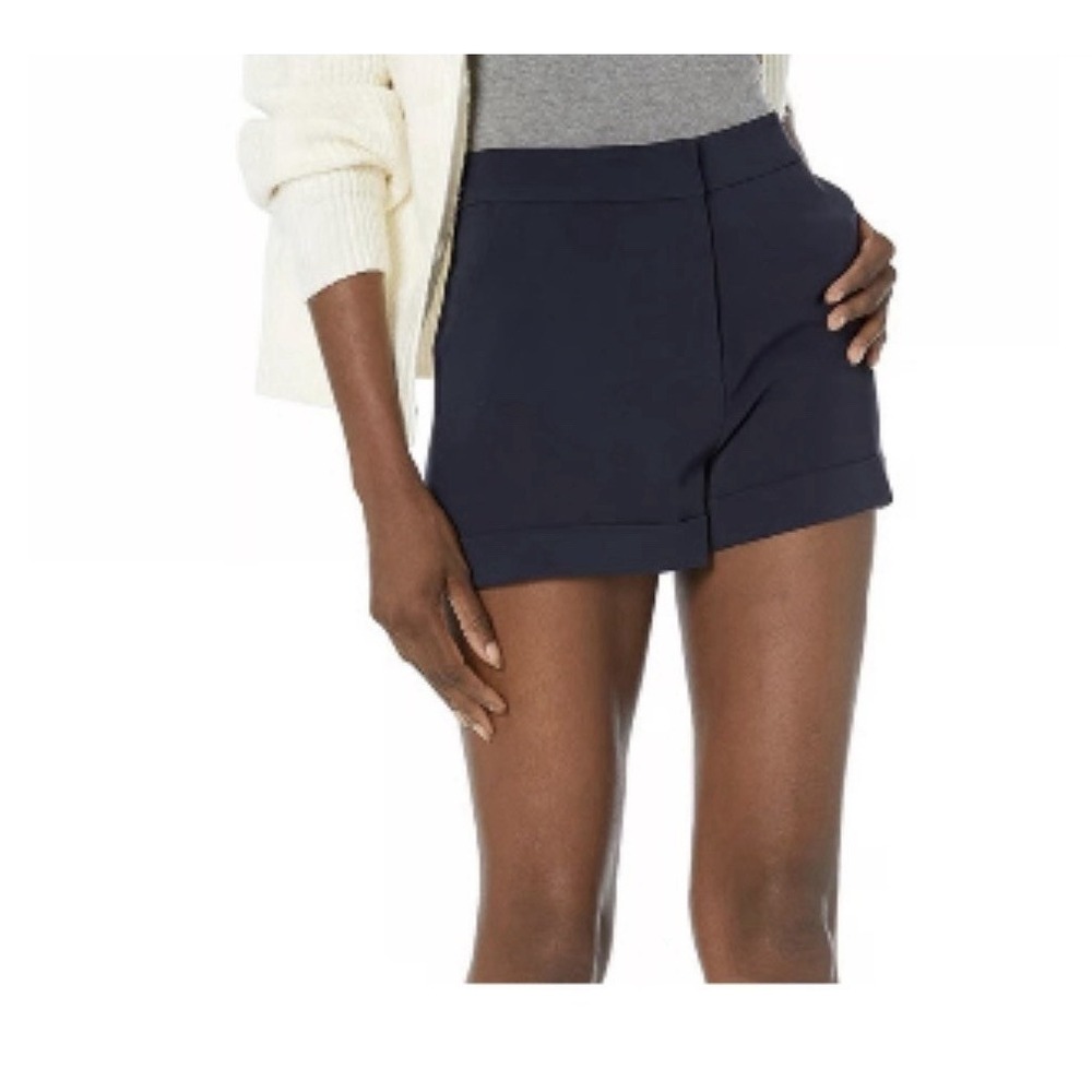 Cinq à Sept Women Size 10 Crepe Elaine Cuffed Hem Zip Fly‎ Shorts Navy